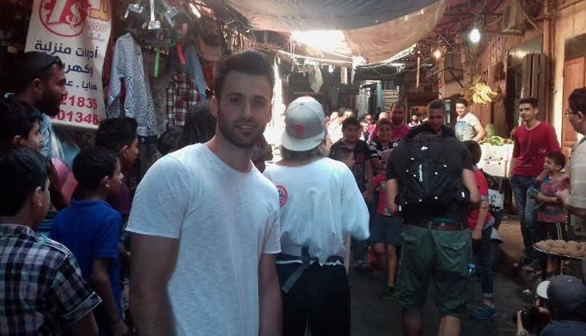 ماذا يفعل أنطوني توما في أسواق طرابلس القديمة؟