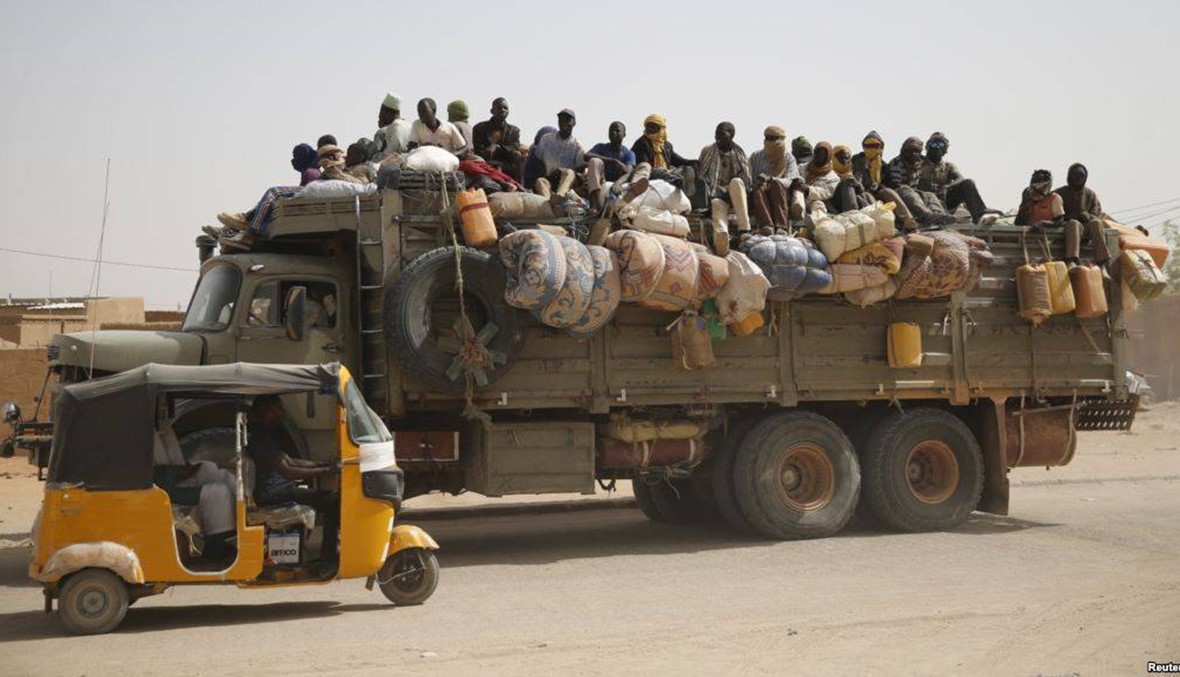 في صحراء النيجر... مخاوف من وفاة أكثر من 50 مهاجرًا أفريقيًا