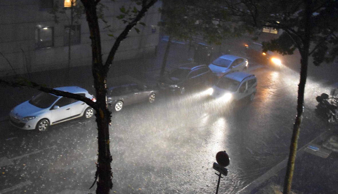 باريس.... كمية قياسية من الأمطار خلال ساعة