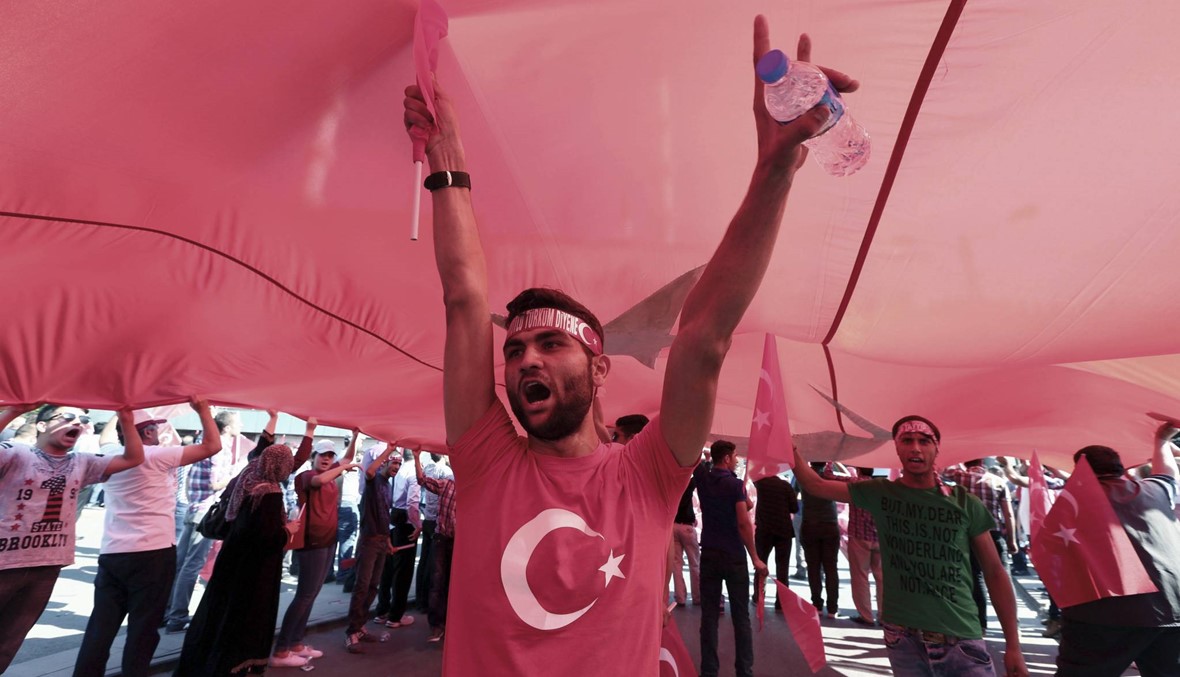 تركيا أقوى بعد عام على محاولة الإنقلاب الغولينية