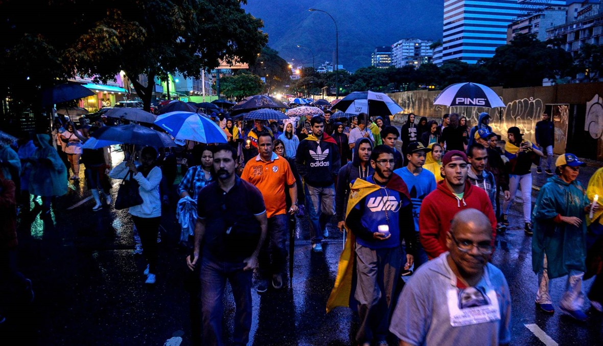فنزويلا: المعارضة تنظّم استفتاء ضد الرئيس مادورو