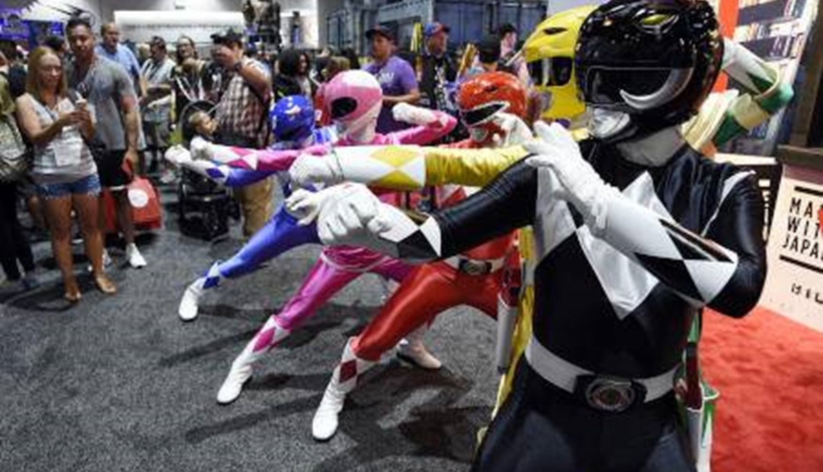 Fans flood San Diego Comic-Con at Wednesday's preview night