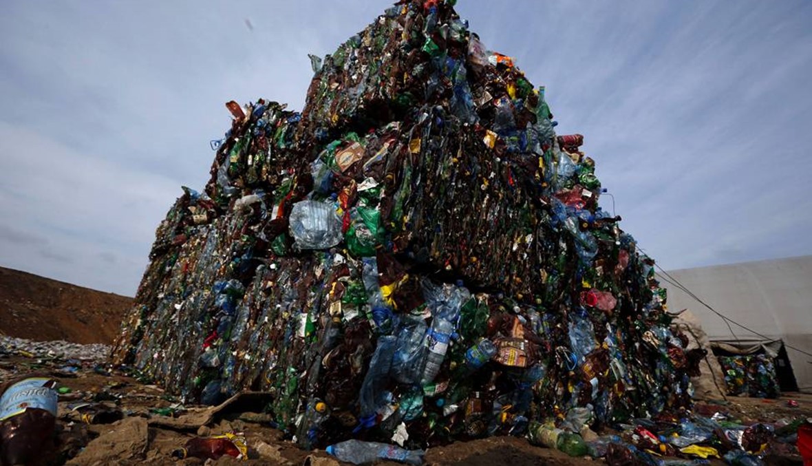 النفايات البلاستيكية تتراكم في الطبيعة: كميتها ستصل إلى 12 مليار طن في 2050