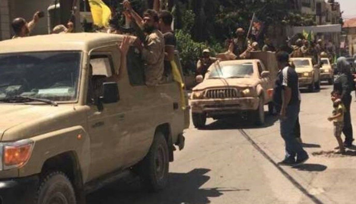 بالفيديو والصور...  مقاتلو "حزب الله" يجولون بآلياتهم في بعلبك احتفالا بالعودة