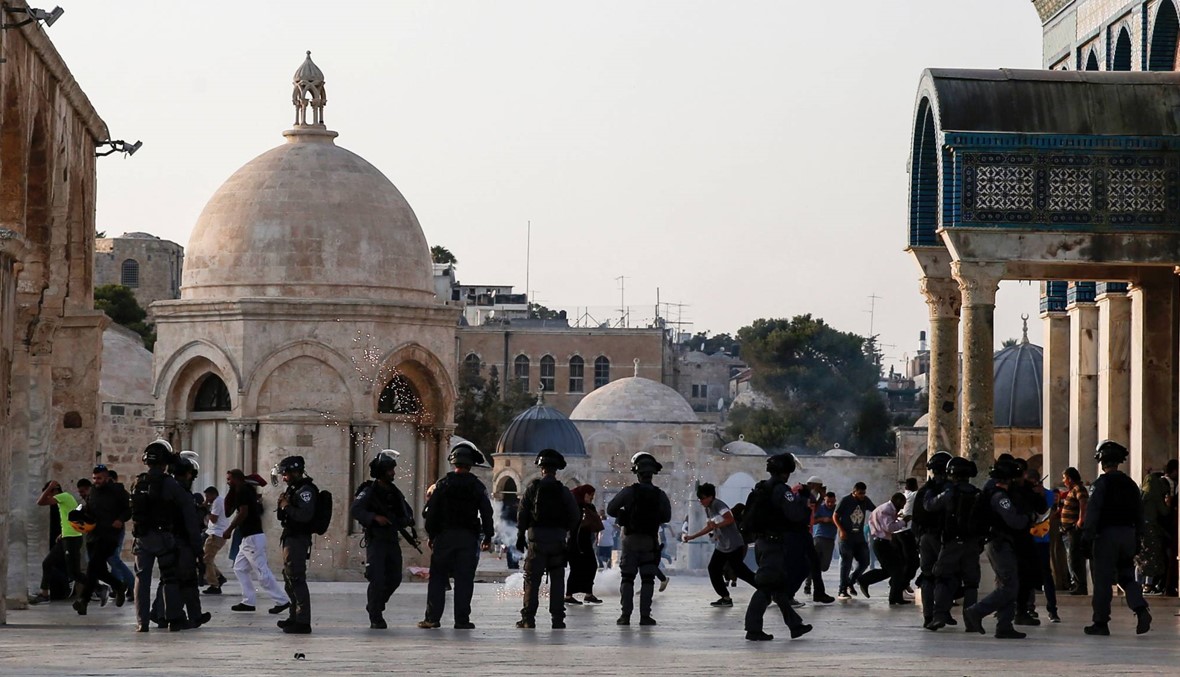 إسرائيل تمنع الرجال دون الخمسين من الصلاة اليوم في الحرم القدسي