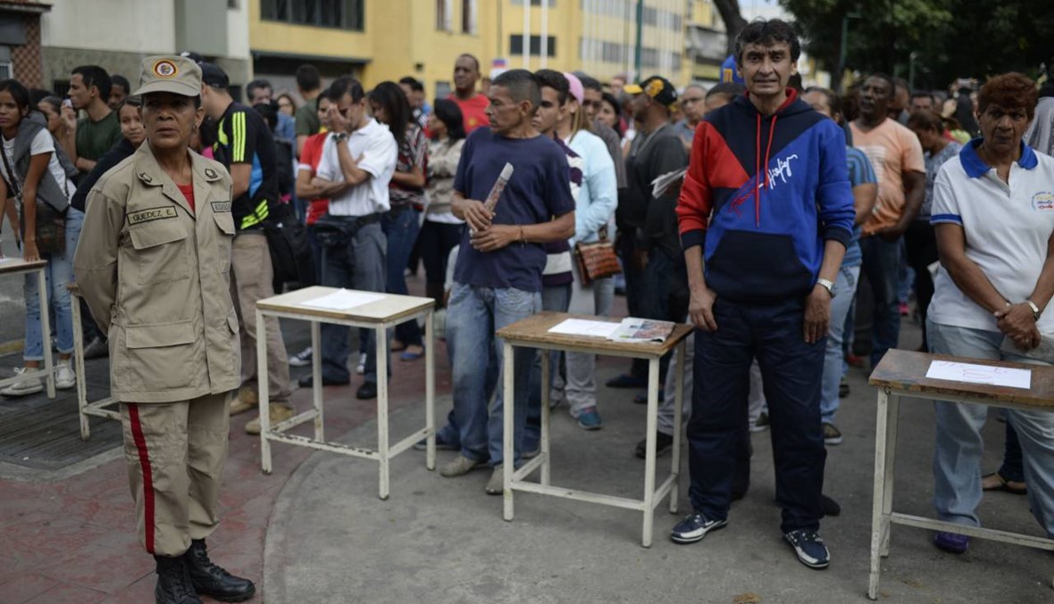 قتلى في يوم انتخابات فنزويلا... وواشنطن تتوعد مادورو بعقوبات