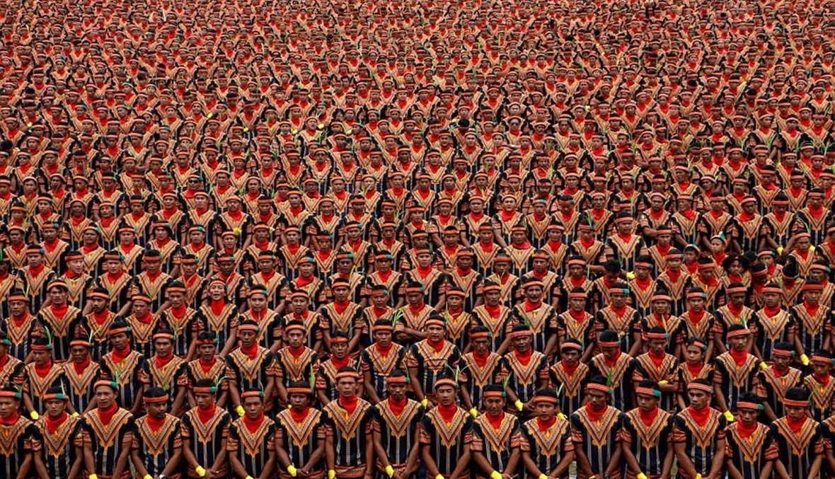رقصة جماعية بمشاركة عشرة آلاف إندونيسي