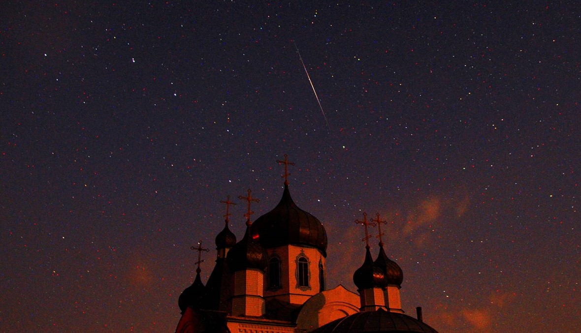 شهاب فوق الكنيسة الأرثوذكسية في بيلاروسيا (الصورة نقلاً عن أ.ف.ب)