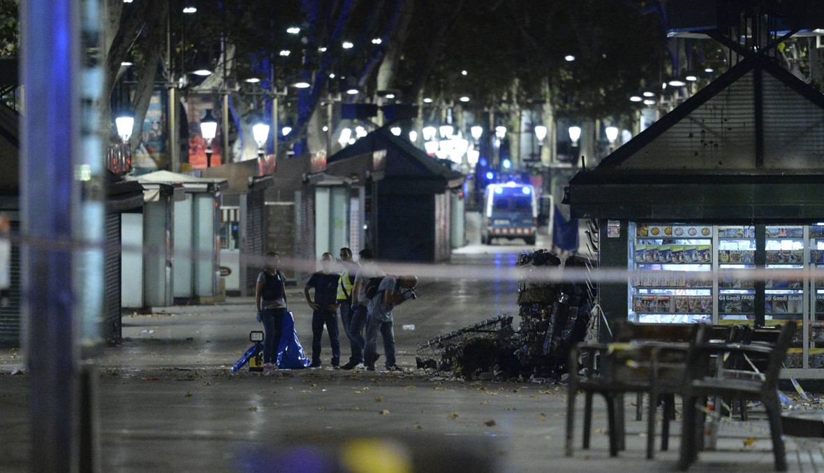 الشرطة الإسبانية تقتل خمسة "إرهابيين مفترضين"... سائق الشاحنة لا يزال فارّاً