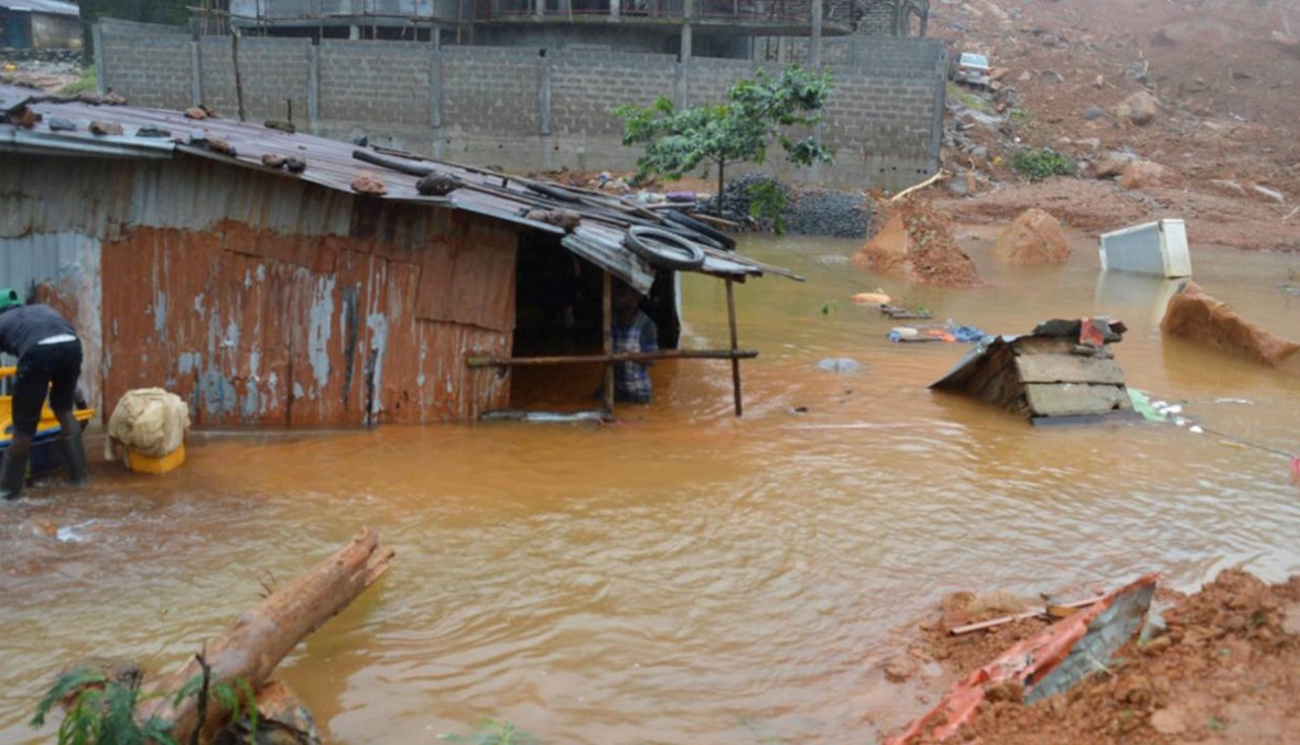 عدد ضحايا الفيضانات في سيراليون تجاوز الـ400 قتيل
