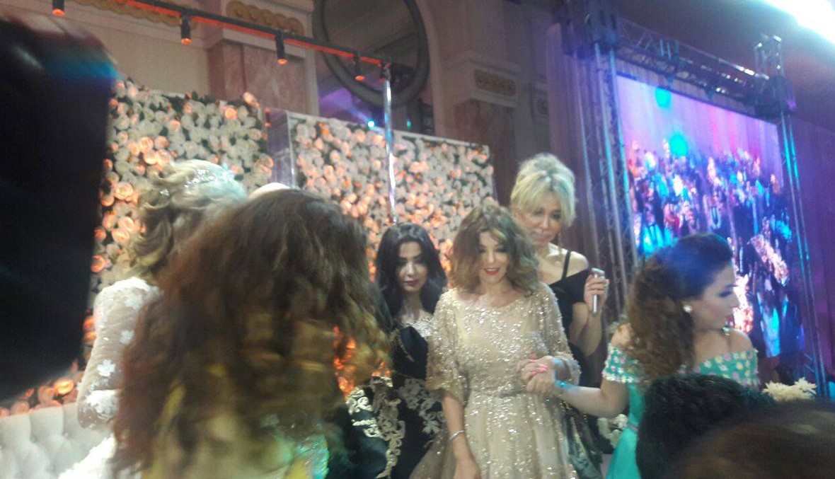 إطلالة جنّات في زفافها... وأغنية لزوجها (صور وفيديو)