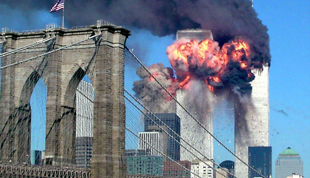 الضحايا بالآلاف في هجمات من قلب الولايات المتحدة أيلول 2001: حرب على أميركا تلميحات إلى مسؤولية بن لادن وبوش يتوعّد بالعقاب