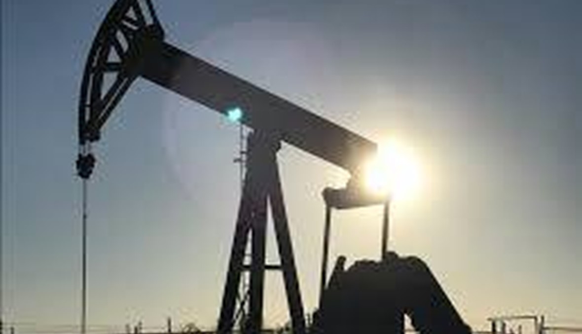 استقرار النفط وسط حديث عن تقلص إمدادات الشرق الأوسط