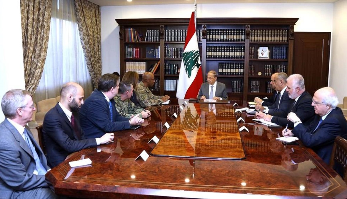 عون لنائب قائد القيادة المركزية الأميركية: لبنان ماض في مكافحة الارهاب