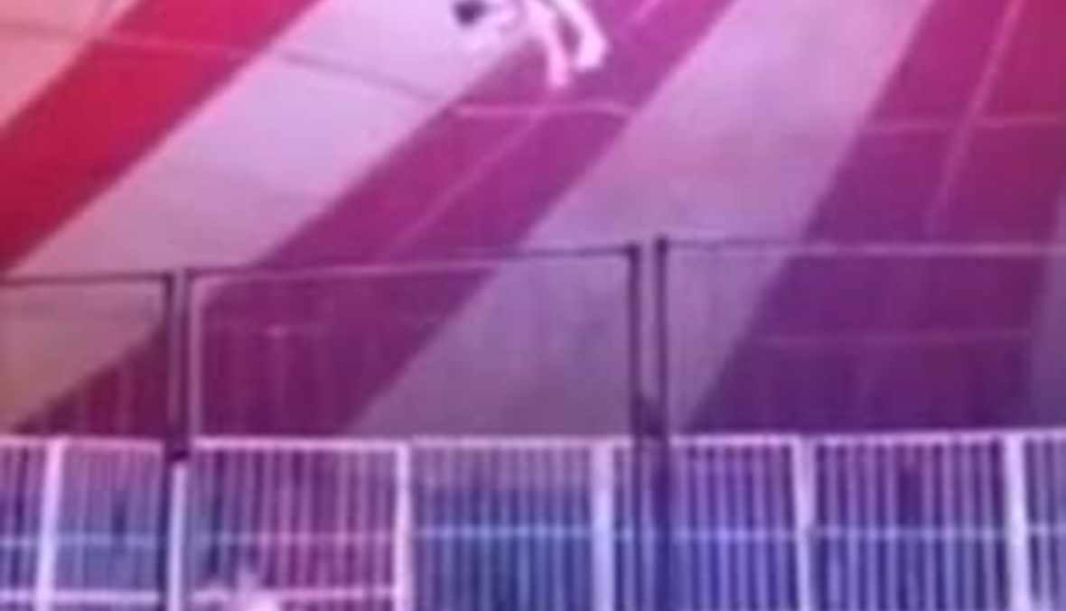 بالفيديو: سقوط صادم للاعبة جمباز أمام الجمهور في السيرك