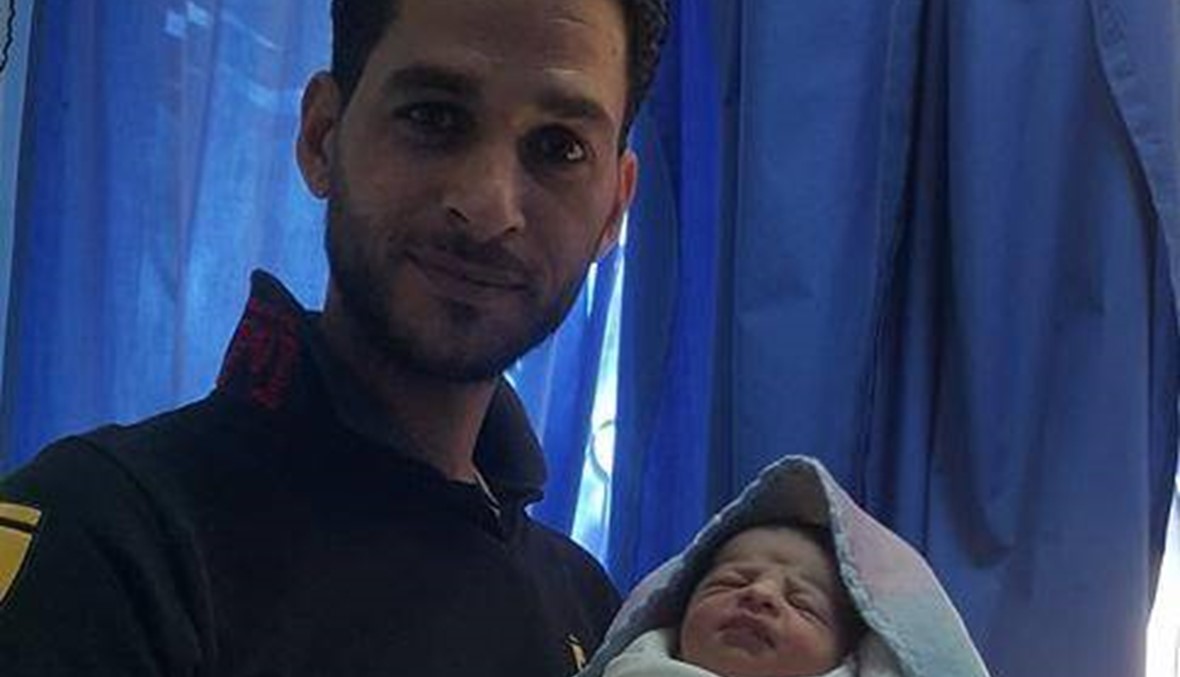 "أصغر جد في العالم العربي"... أردني عمره 33 عاماً!
