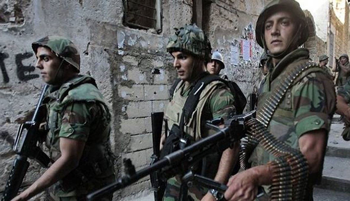 الجيش دهم تجمعات النازحين في مرياطة وأوقف 10 سوريين