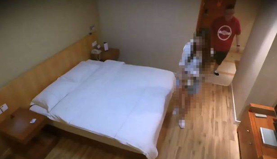 عرضت عذريتها للبيع مقابل الحصول على أيفون 8... لقنت درساً لن تنساه أبداً!