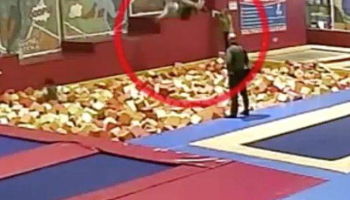 بالفيديو- قفزة خاطئة قتلت سياسي روسي أمام أنظار ابنه