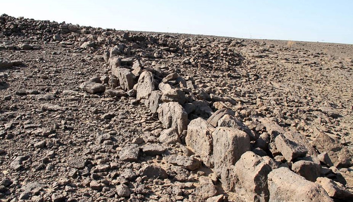 تشكلات حجرية غامضة في صحراء السعودية