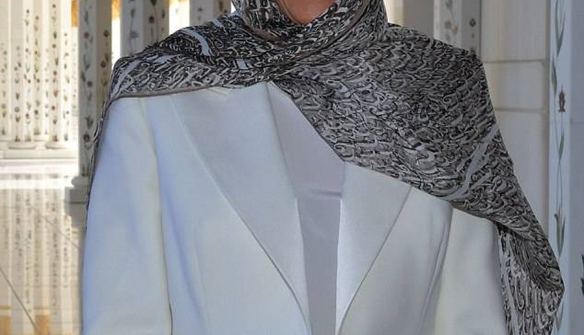 Brigitte Macron  في دبي بطلّة رصينة من توقيع Louis Vuitton