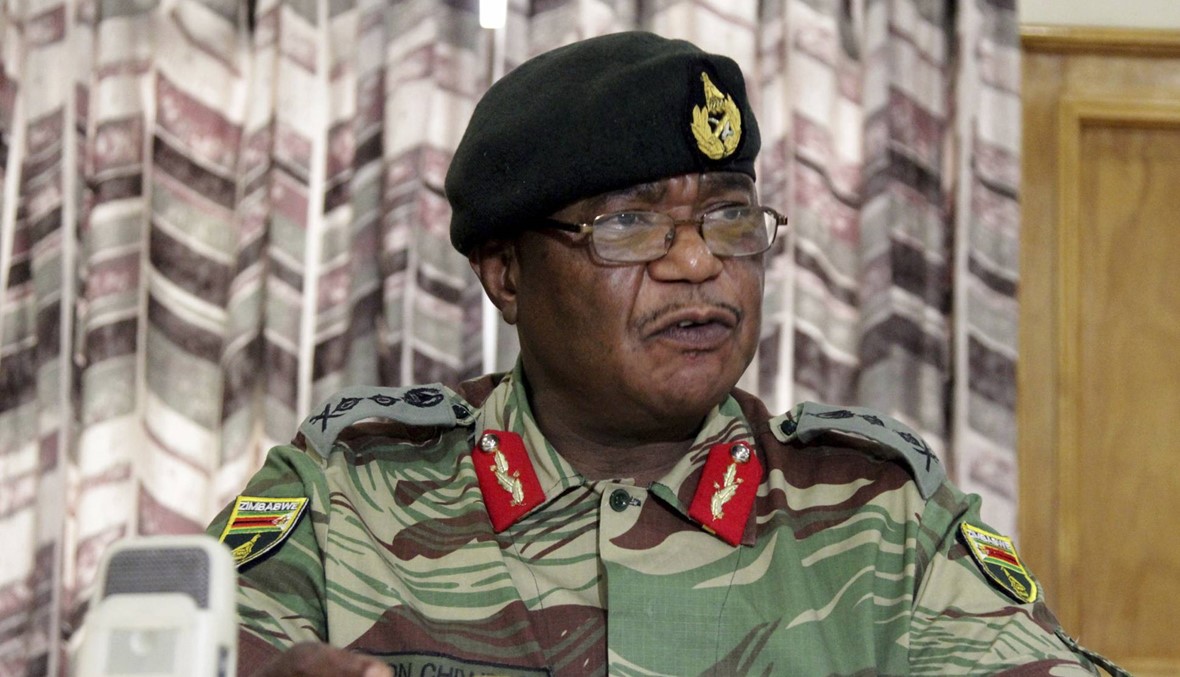 زيمبابوي: دبابات تتوجّه نحو هاراري... قائد الجيش يهدّد بالتّدخل "لحماية ثورتنا"