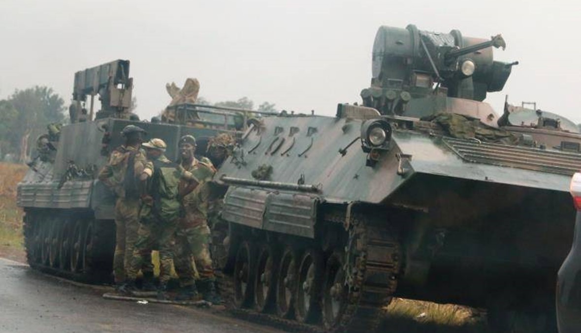 غموض في زيمبابوي بعد سيطرة الجيش على السلطة