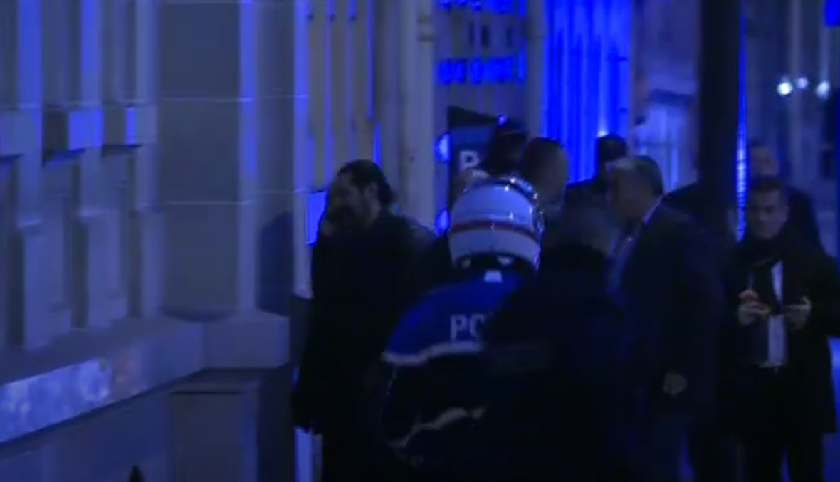 بالفيديو- لحظة وصول الرئيس الحريري إلى منزله في باريس