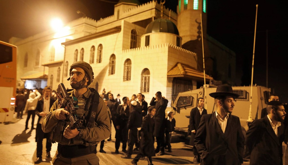 مئات اليهود المتشدّدين صلّوا قرب مسجد في الضفة... تسجيل مناوشات مع الفلسطينيّين