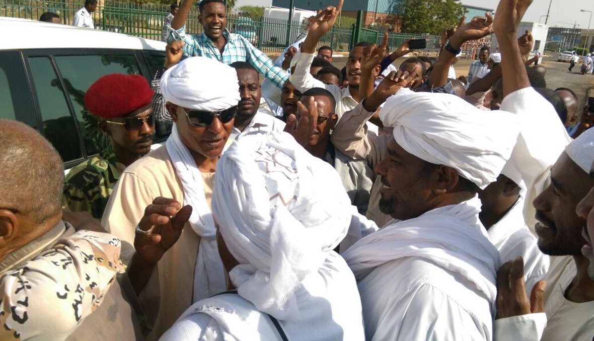 السودان يعتقل زعيم فصيل عسكريّ في دارفور... موسى هلال "سيُرحَّل إلى الخرطوم"