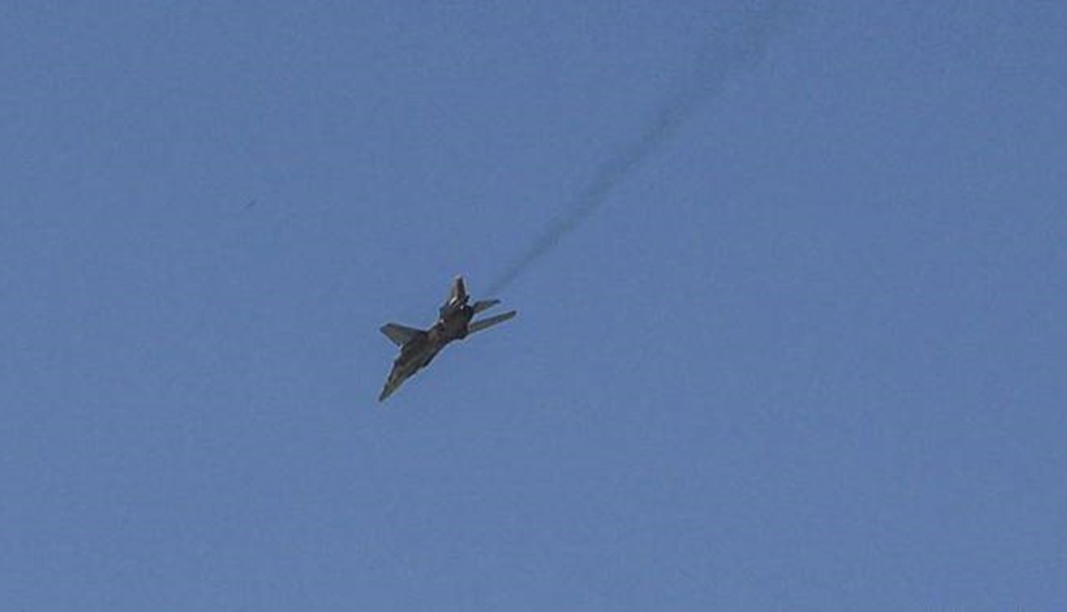 المرصد السوري: المعارضة المسلحة تسقط طائرة للجيش في جنوب غرب البلاد