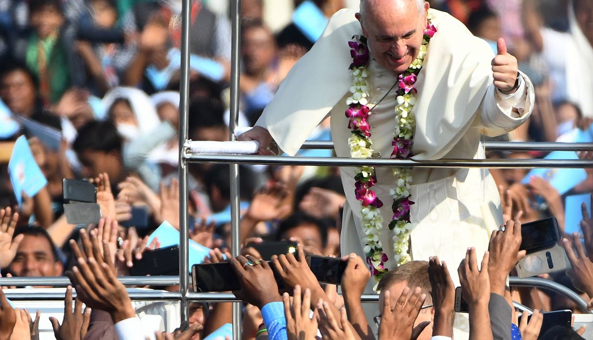 100 ألف كاثوليكي يستقبلون البابا في بنغلادش