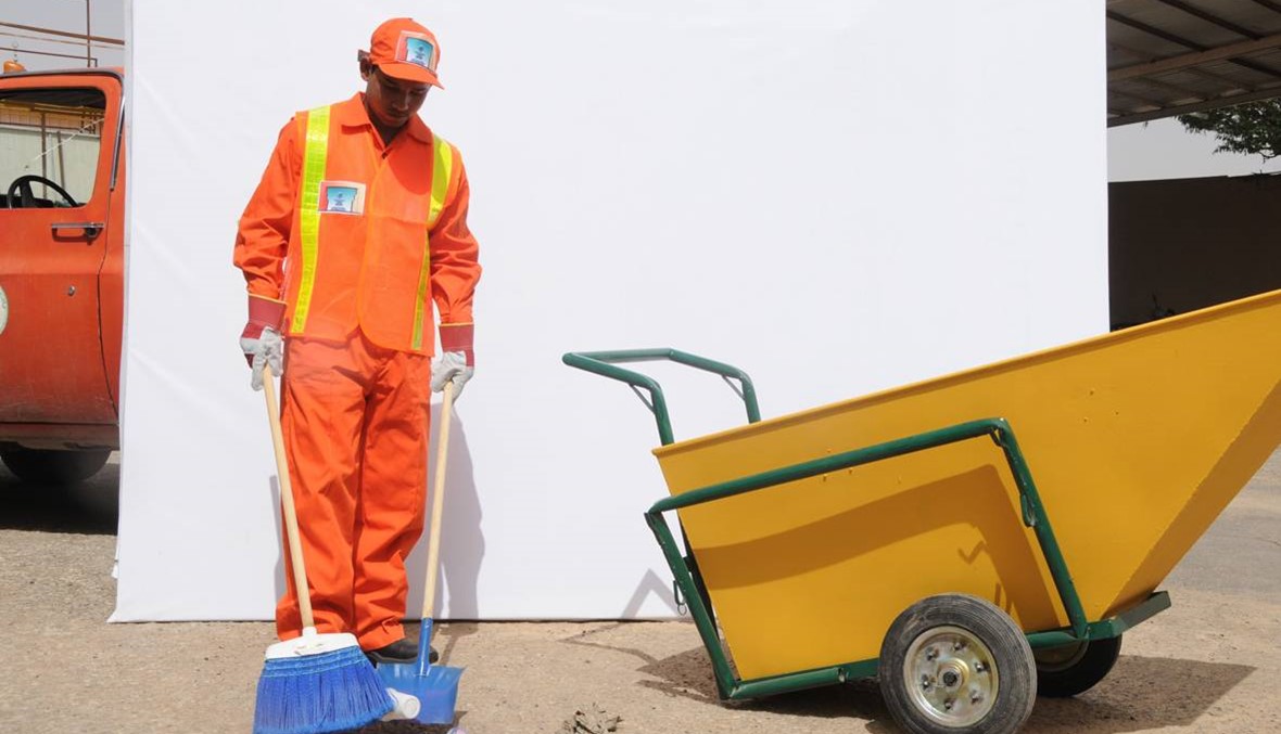 خطوة إنسانية لافتة في السعودية تجاه عمال النظافة