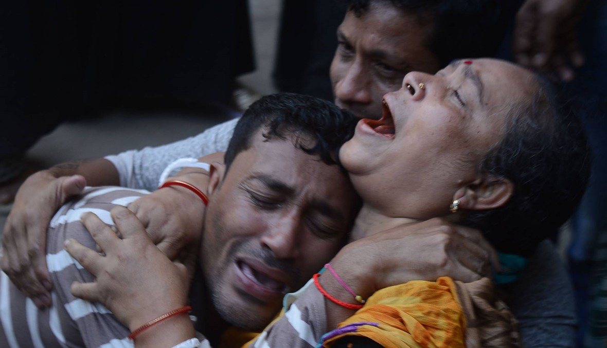 مقتل 10 أشخاص في بنغلادش بعدما سارع المئات للحصول على طعام مجاني (أ ف ب).