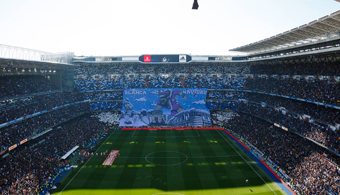 بالصورة: ريال مدريد يرفع كأس العالم للأندية أمام جماهيره