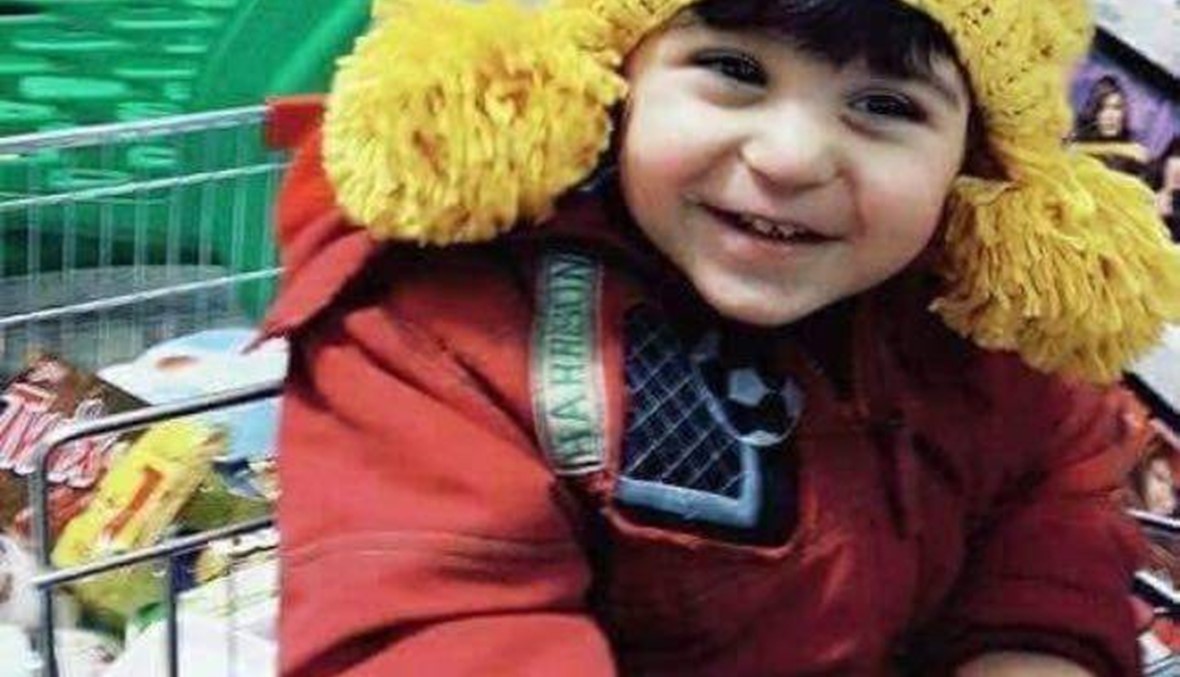 لعنة حوادث السير... الطفل حسين وحيد والديه جثّة ملطّخة بالدماء بعد موت إبرهيم ووصال