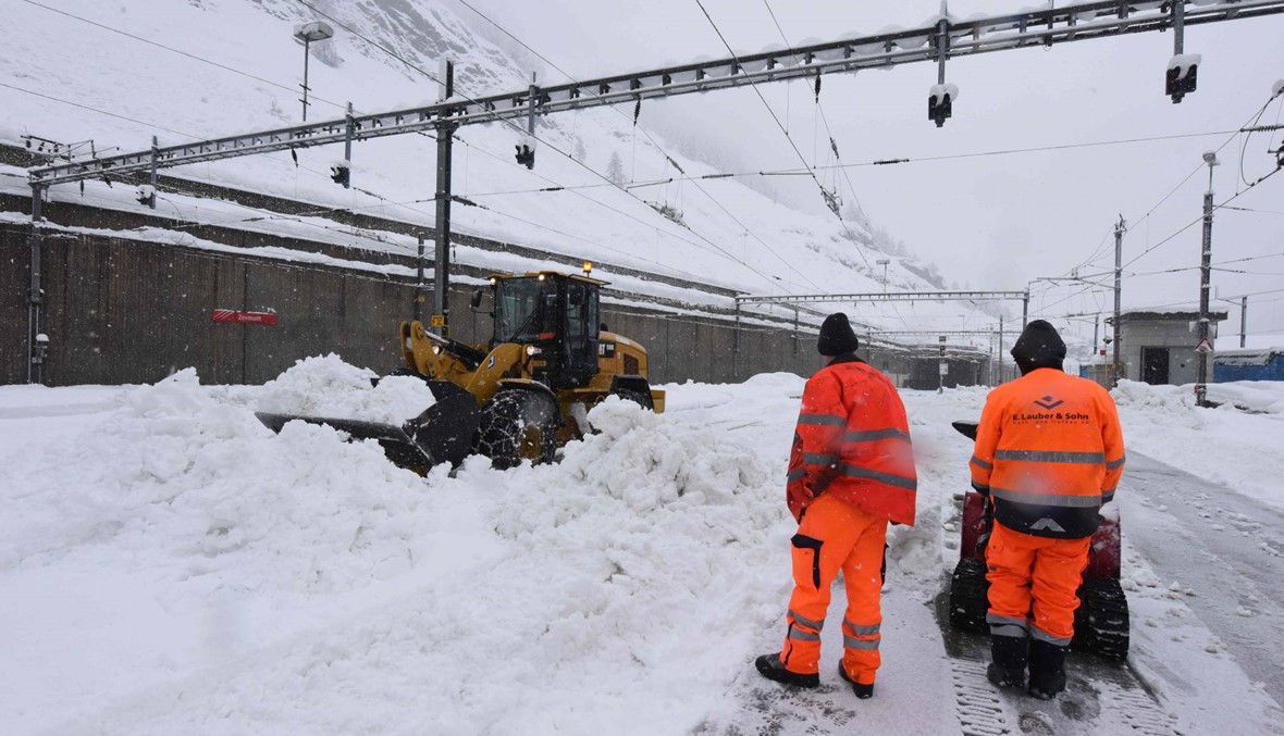 سويسرا: الثلوج "تحجز" آلاف السياح في محطة... "الوصول والمغادرة غير ممكنين حالياً"