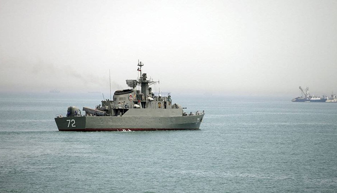 سفينة حربية إيرانية تصطدم بحاجز أمواج في بحر قزوين