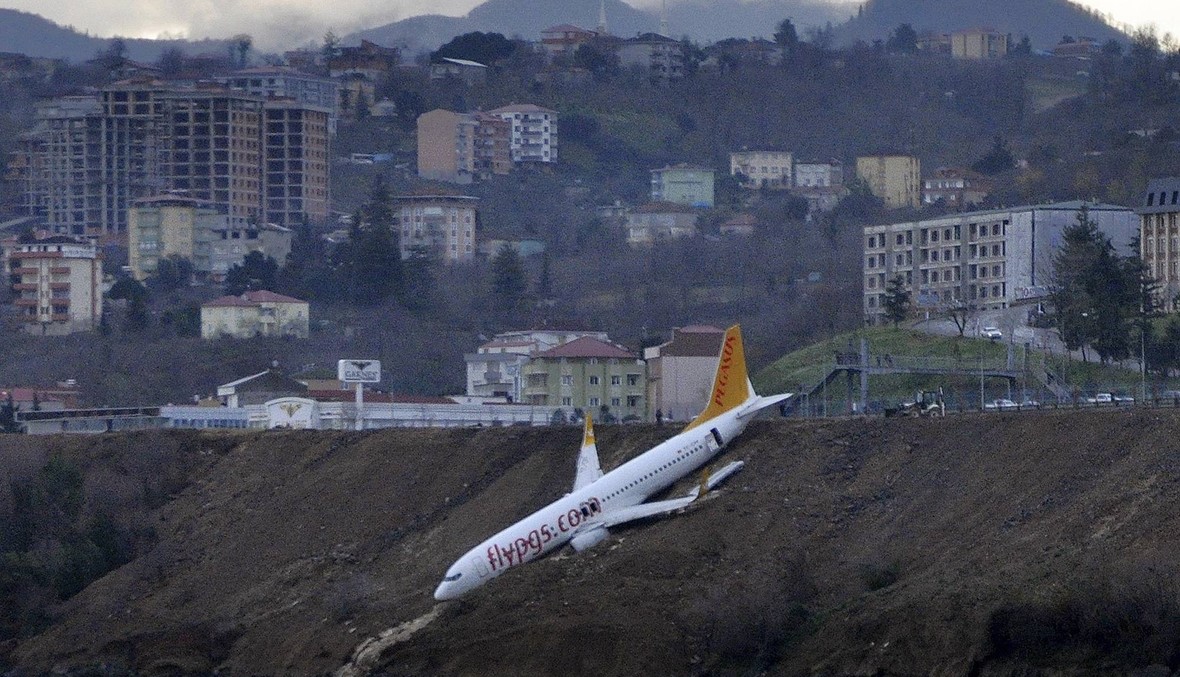 "ذعر وصراخ وزعيق"... الطائرة انزلقت عن المدرج في تركيا