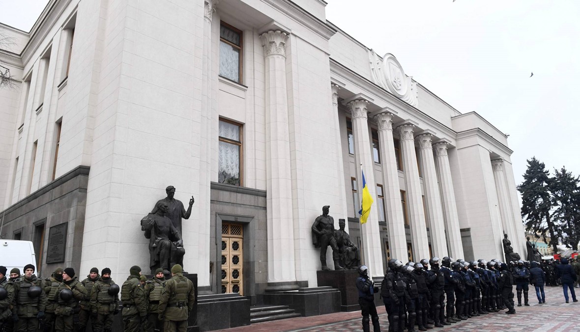 البرلمان الأوكراني يقرّ قانونًا... "احتلال روسيّ موقّت" في شرق البلاد