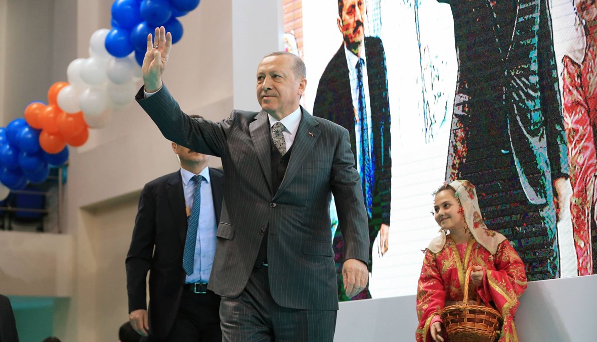 اردوغان يتوعّد مناصري الأكراد... الهجوم على عفرين "سينتهي في وقت قريب"