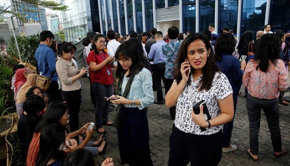 زلزال قوي يضرب مناطق في اندونيسيا ويثير الذعر