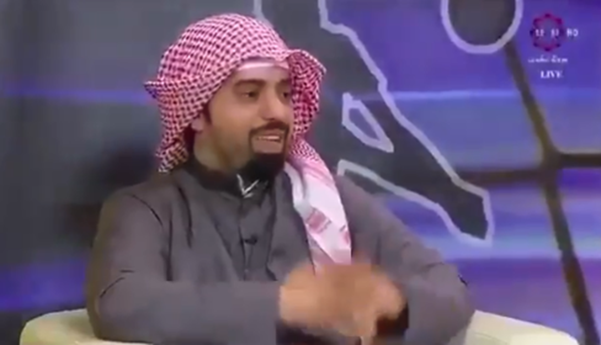 المذيع الكويتي في موقف محرج مجدداَ... "ضربة" على رأسه (فيديو)