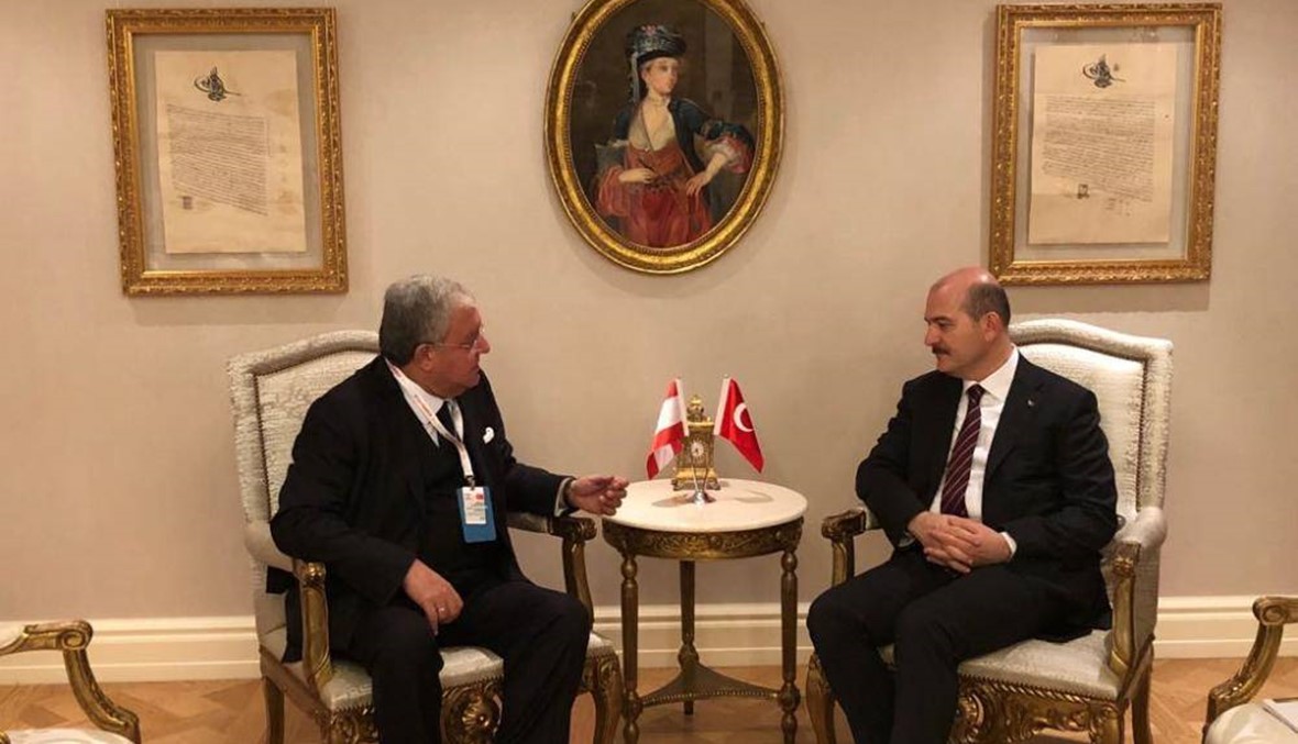 المشنوق اجتمع مع نظيره التركي: تعزيز التعاون الأمني بين البلدين
