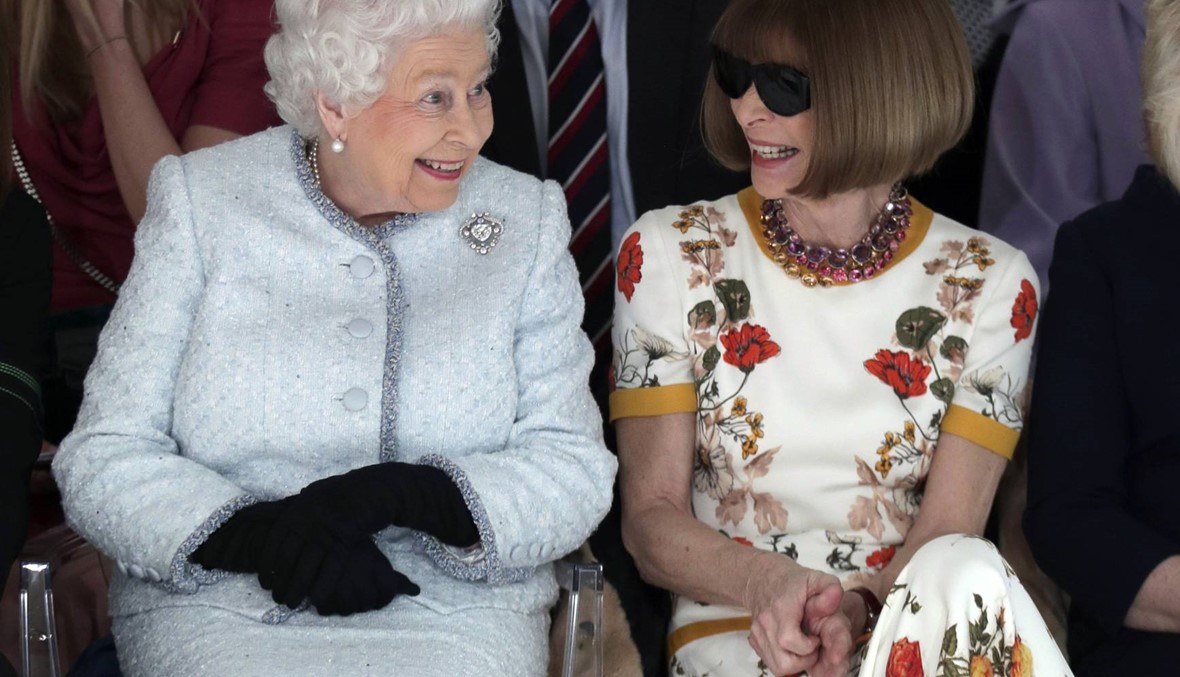 Stylish Queen Elizabeth II makes first Fashion Week visit