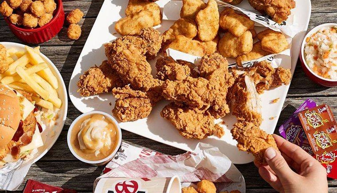 أزمة كبيرة تتعرض لها مطاعم KFC... لا دجاج متوفراً