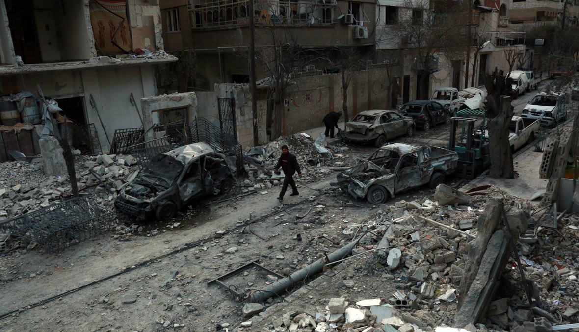 الغارات على الغوطة الشرقيّة تتجدّد رغم قرار الهدنة... مقتل 17 مدنيًّا