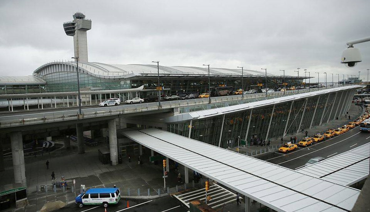 إلغاء مئات الرحلات في مطارات نيويورك قبل عاصفة ثلجية