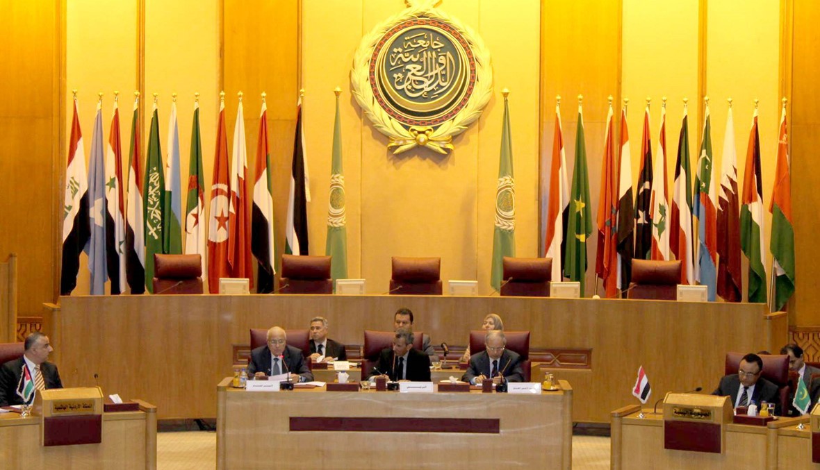 القمة العربية في الرياض في نيسان