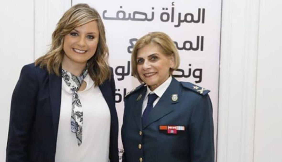 أول امرأة برتبة عميد في الجيش